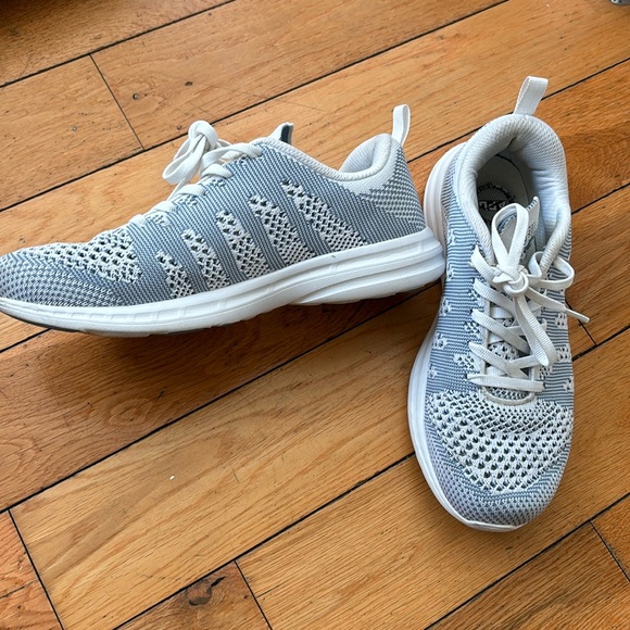 Women's TechLoom Pro in baby blue and white (discontinued color) - Picture 1 of 3